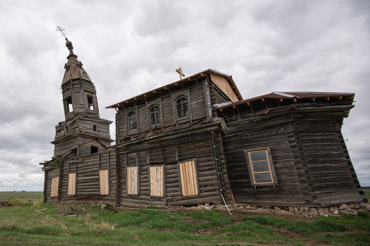 Студенты кафедры религиоведения участвуют в проекте по сохранению старинных храмов Студенты кафедры религиоведения участвуют в проекте по сохранению старинных храмов