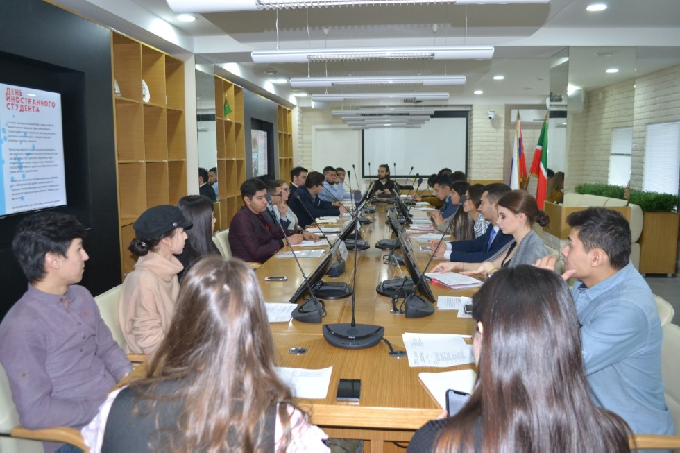 Лучшие практики работы с иностранными студентами обсудили в ИСФН Лучшие практики работы с иностранными студентами обсудили в ИСФН