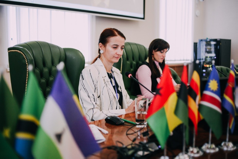 ������������� ������� ����� '������-������: ��������, ���������, ������� � ��������'