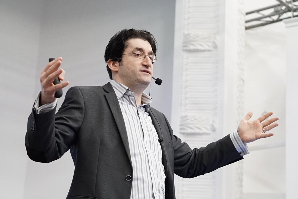 Профессор Стэнфордского университета рассказал в КФУ о глобальных инновационных трендах 2019 года Профессор Стэнфордского университета рассказал в КФУ о глобальных инновационных трендах 2019 года