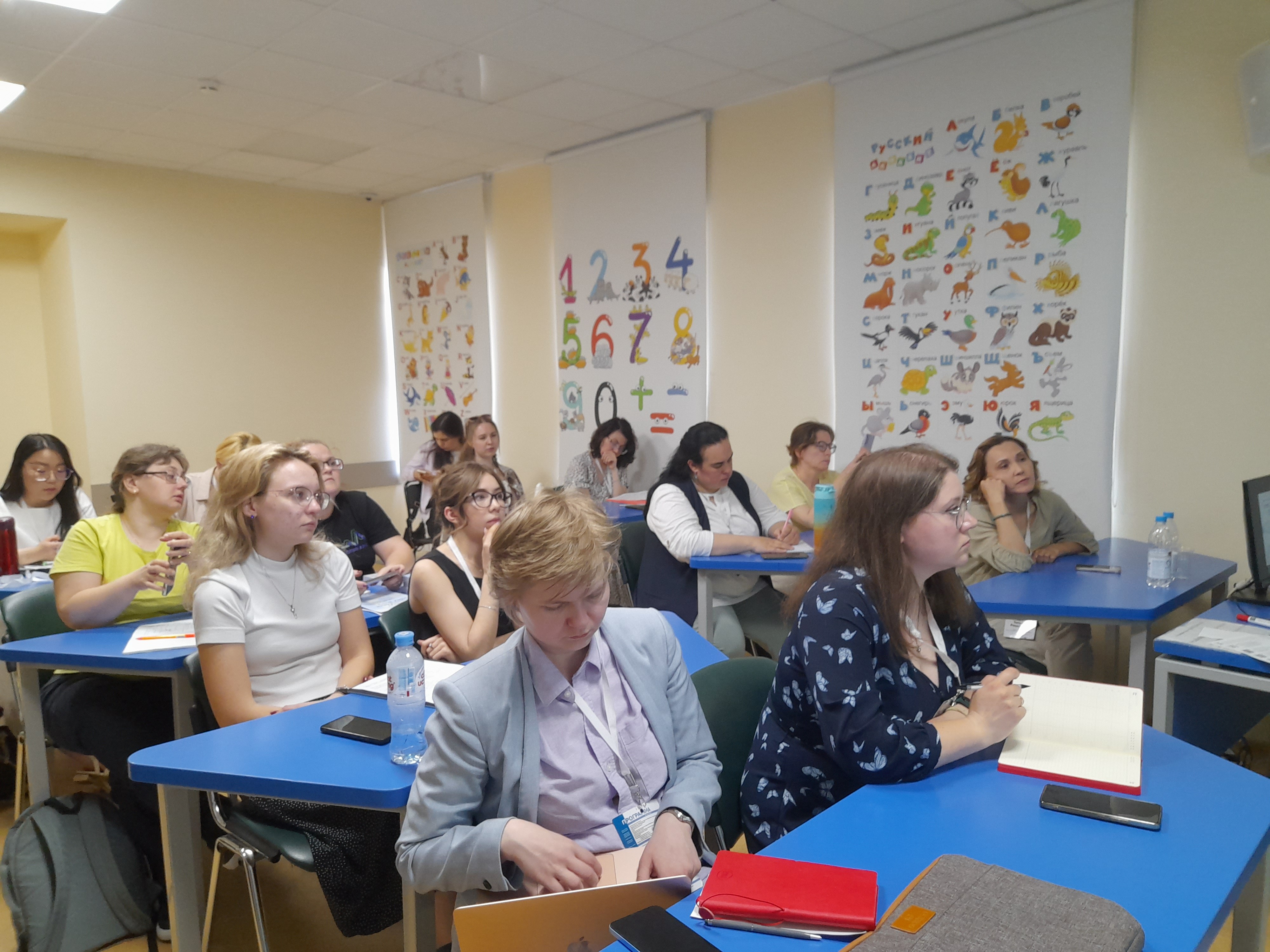 Заседание Круглого стола о результатах исследований по развитию читательской грамотности Заседание Круглого стола о результатах исследований по развитию читательской грамотности