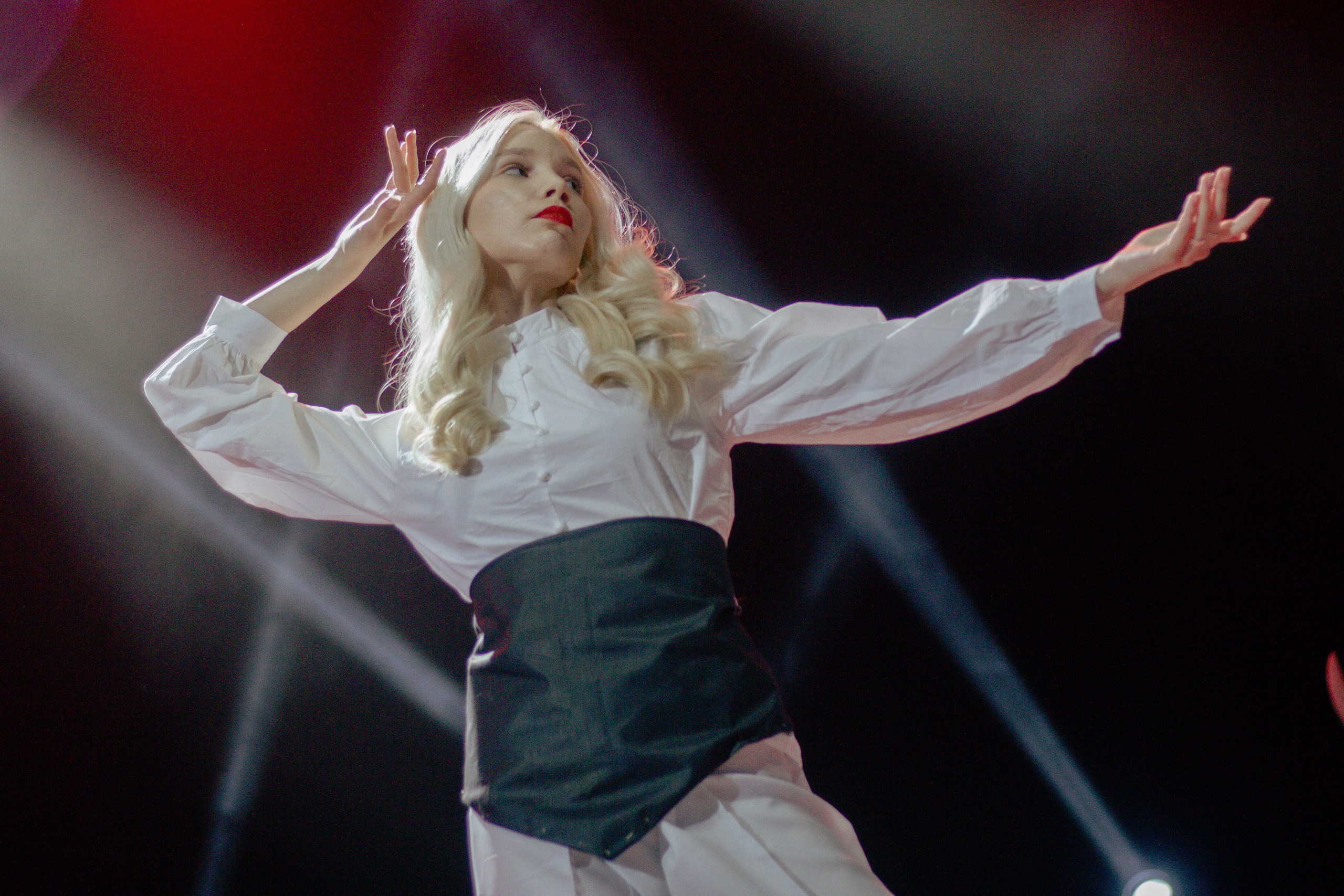 Алиса в космической стране Алиса в космической стране