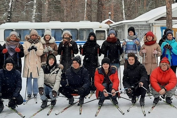 Для студентов отделения филологии и истории провели занятие по лыжной подготовке