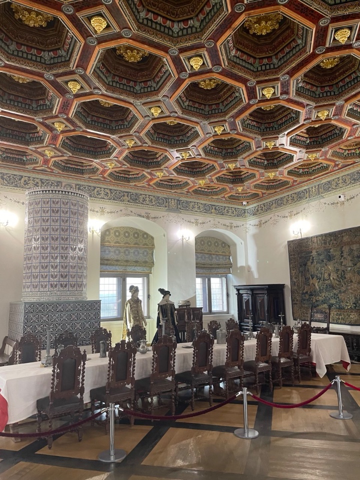 ���������� ������ �� ������ ���������������� ���� ������� ������� � ����������� ������-��������������� ��������� '��������������� �������� ����� � ����������� �����������: � 100-����� ������������ ���������� ������������ ���������������� ������������'