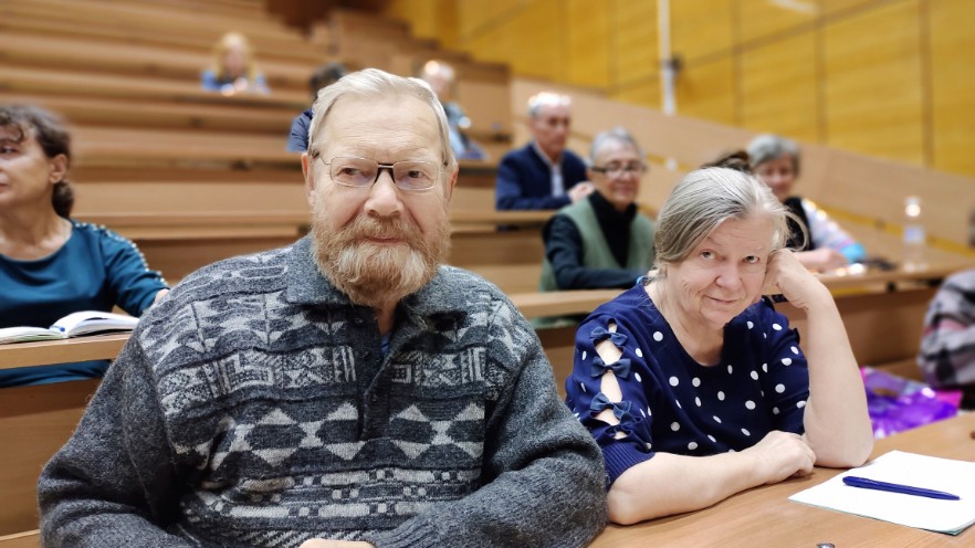 Слушатели Университета третьего возраста погрузились в истории генеаологического древа Рюриковичей. Слушатели Университета третьего возраста погрузились в истории генеаологического древа Рюриковичей.