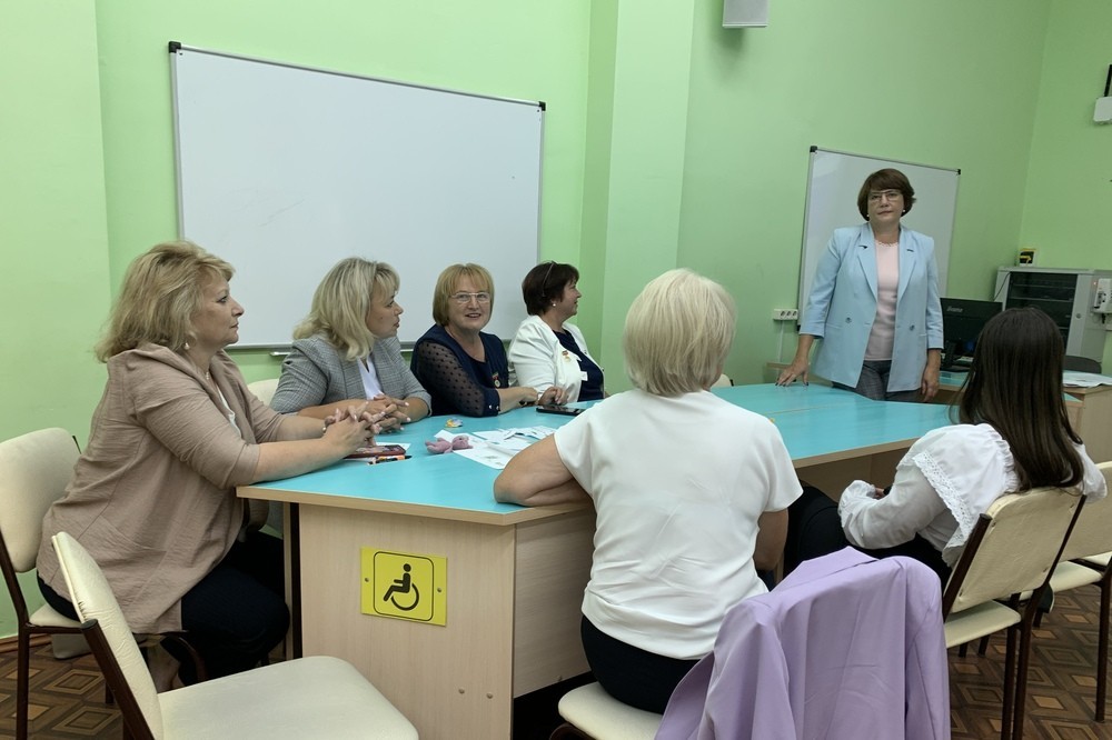 Состоялись педагогические встречи с педагогами начального общего образования и педагогами дошкольного образования Состоялись педагогические встречи с педагогами начального общего образования и педагогами дошкольного образования