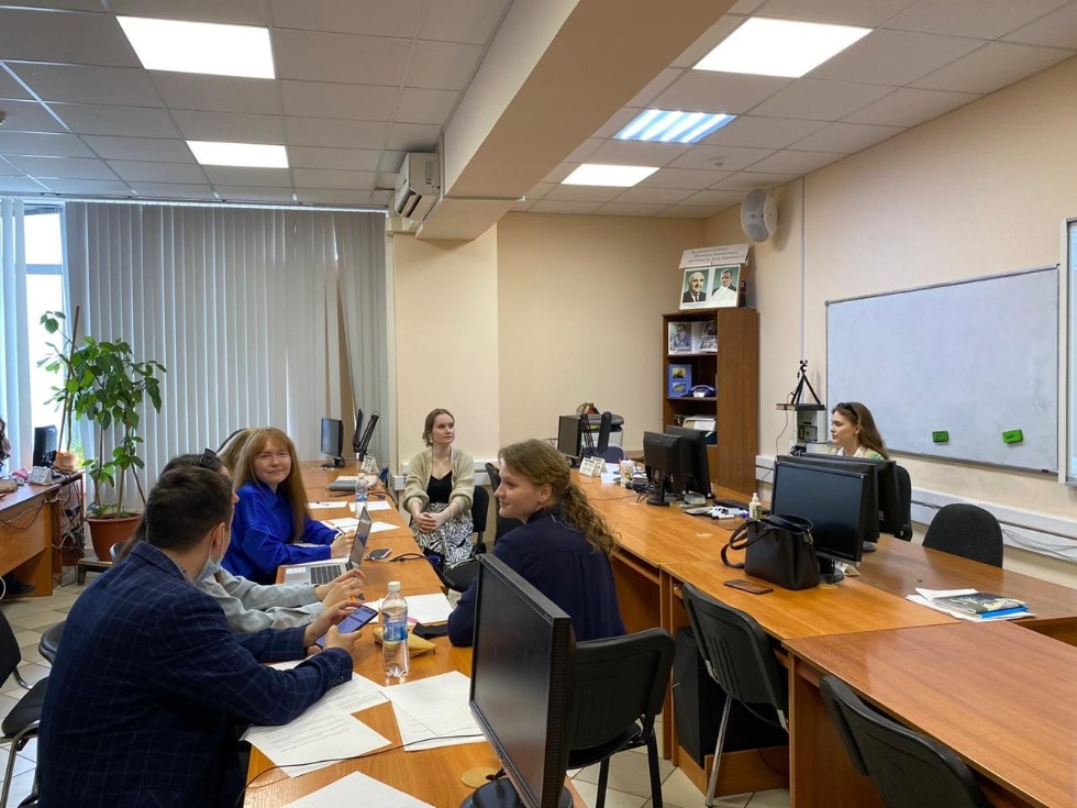 Участие студентов ИММ в международном межвузовском методико-математическом мероприятии Участие студентов ИММ в международном межвузовском методико-математическом мероприятии