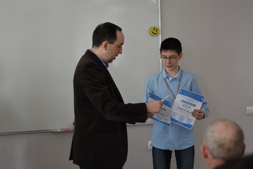 ����� ��������� ���� ������������� 