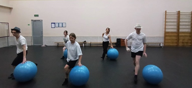 ФИТБОЛ-АЭРОБИКА ФИТБОЛ-АЭРОБИКА