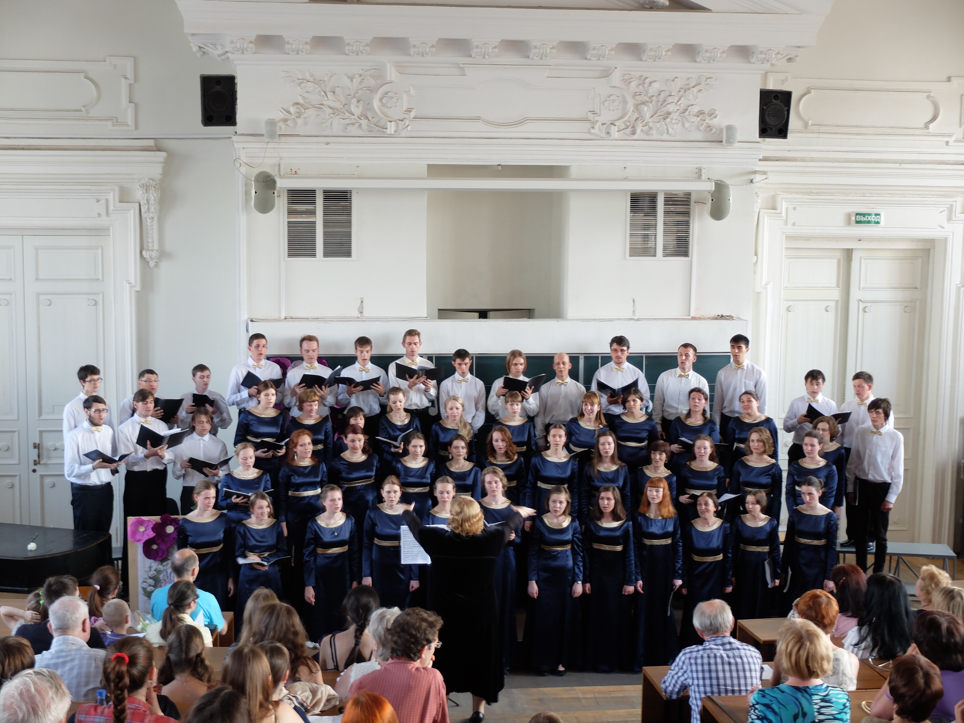 � �������