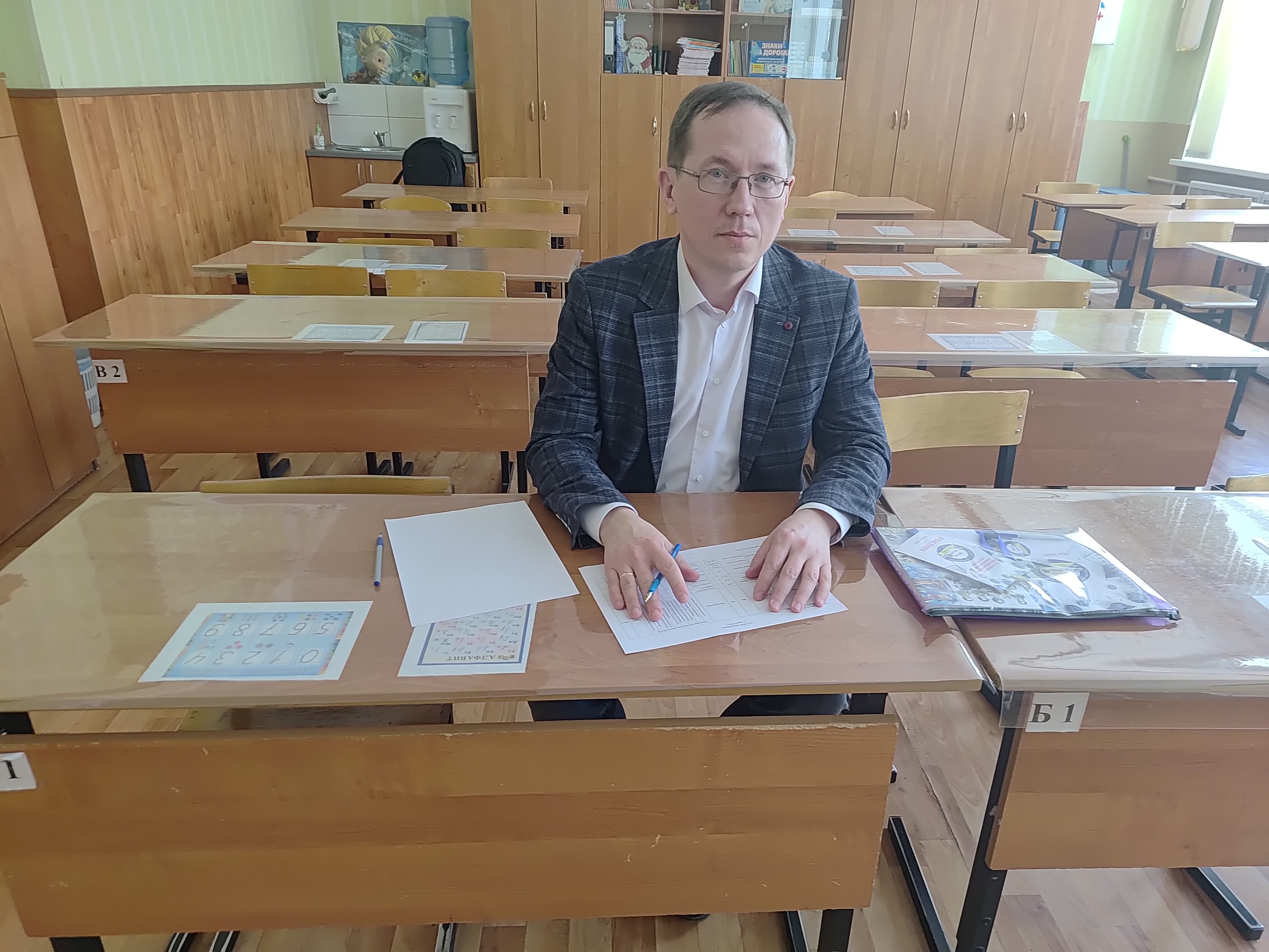 Преподаватели ИМОИиВ помогают школьникам открывать мир науки Преподаватели ИМОИиВ помогают школьникам открывать мир науки