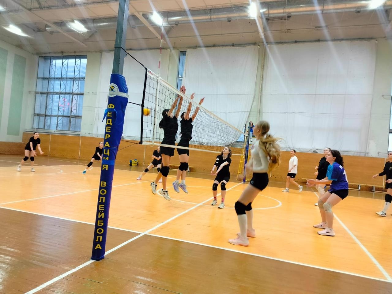 Уверенная победа наших волейболисток! Уверенная победа наших волейболисток!