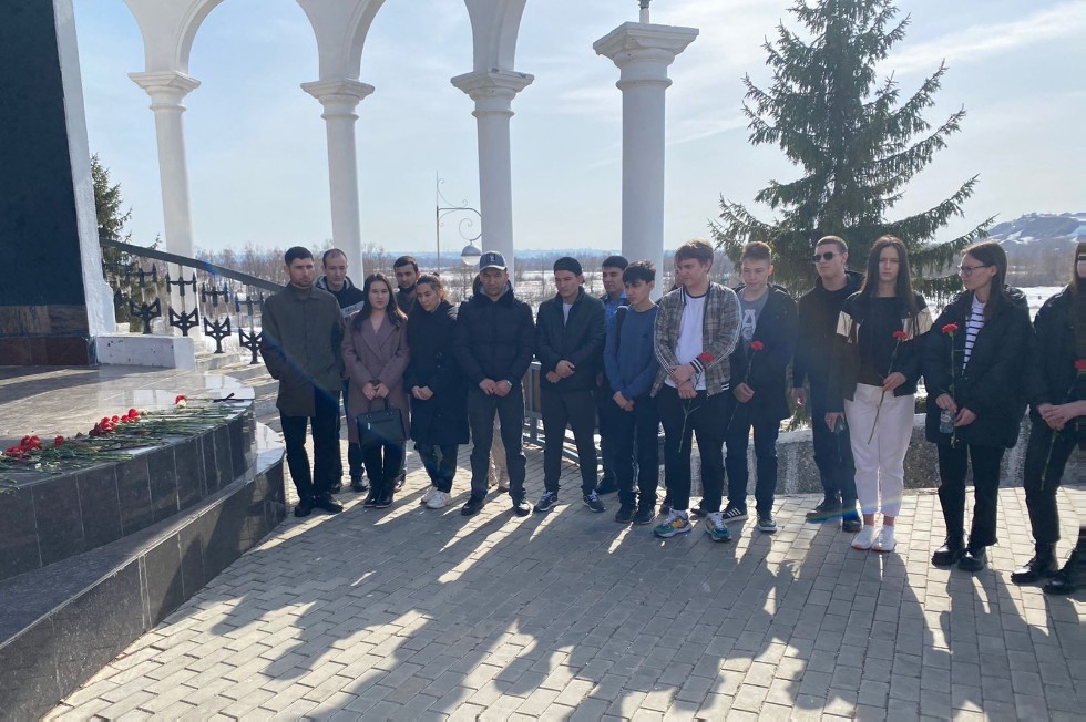 �������� ��������� ������������� � ����������� ���� ��������� ����� � ������� ����