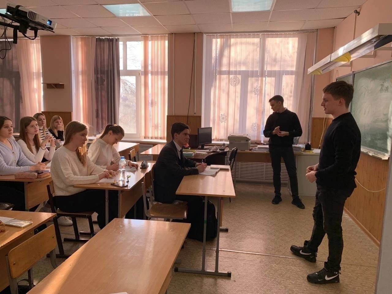 Профориентация в лицее №1 г. Оренбург и СОШ с. Ядыгерь Профориентация в лицее №1 г. Оренбург и СОШ с. Ядыгерь