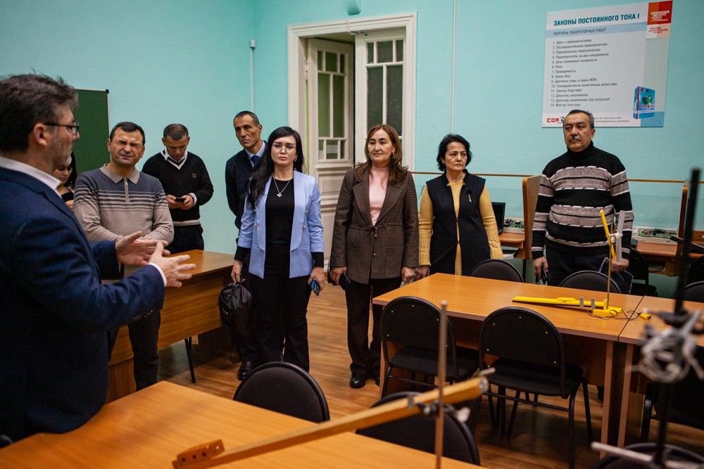 Преподаватели ФерГУ проходят курсы повышения квалификации в Елабужском институте КФУ Преподаватели ФерГУ проходят курсы повышения квалификации в Елабужском институте КФУ