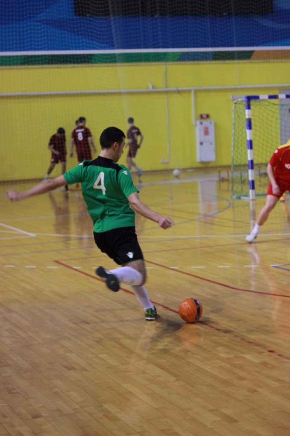 Футболисты продолжают борьбу за звание победителя соревнований по мини-футболу в рамках Спартакиады студентов и аспирантов КФУ. Футболисты продолжают борьбу за звание победителя соревнований по мини-футболу в рамках Спартакиады студентов и аспирантов КФУ.