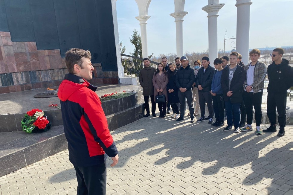 �������� ��������� ������������� � ����������� ���� ��������� ����� � ������� ����