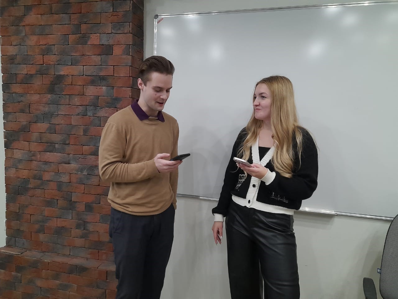 Студенческий театр ИПО 'ТРИУМФ' готовится к выступлению на Конкурсе Студенческий театр ИПО 'ТРИУМФ' готовится к выступлению на Конкурсе