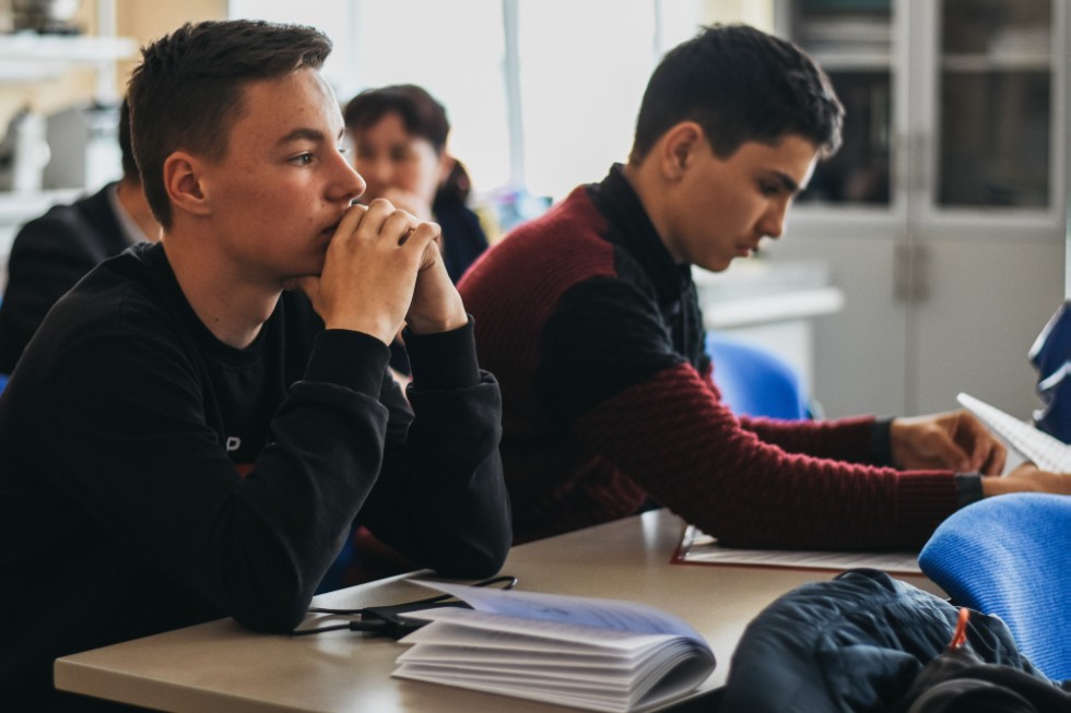 ����� ��������� ���� ������������� 