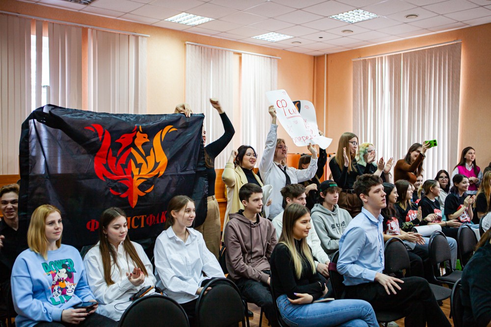 'Научный StandUp' в Елабужском институте КФУ 'Научный StandUp' в Елабужском институте КФУ