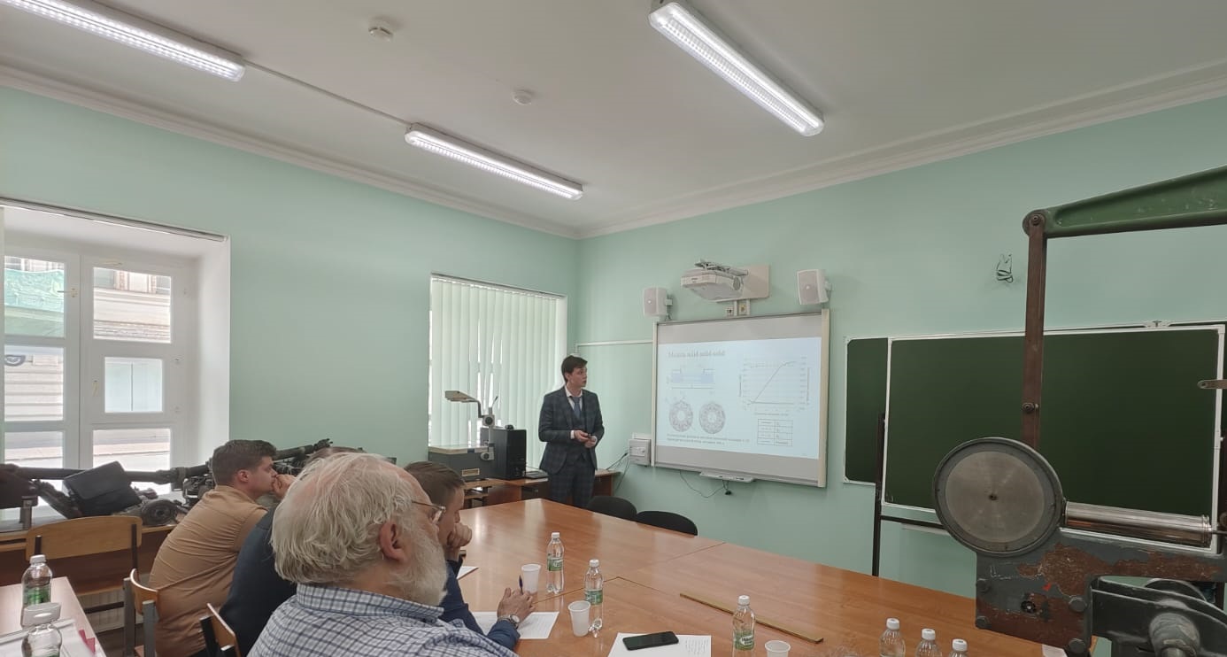 ������ ��������� �����