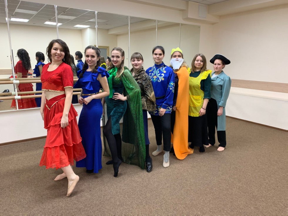 ������������ ���������� ����� '������' ������� ����� ��������� '������� �������'