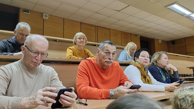 Слушатели Университета третьего возраста с большим интересом посещают лекции по истории Казани Слушатели Университета третьего возраста с большим интересом посещают лекции по истории Казани