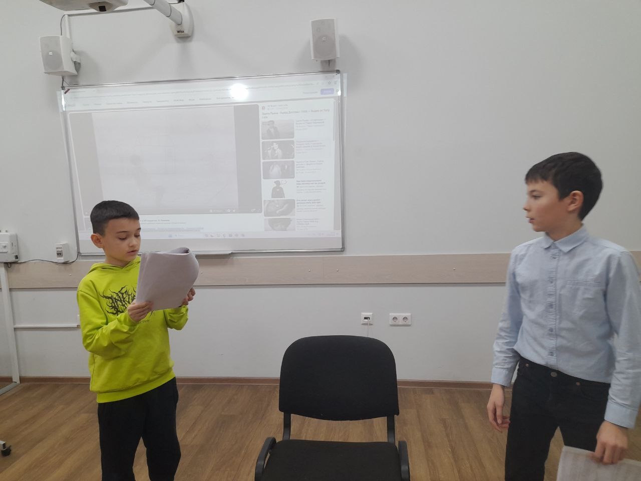 Юные актеры детского театра КФУ 'Радуга' репетируют спектакль 'Маленький принц' Юные актеры детского театра КФУ 'Радуга' репетируют спектакль 'Маленький принц'