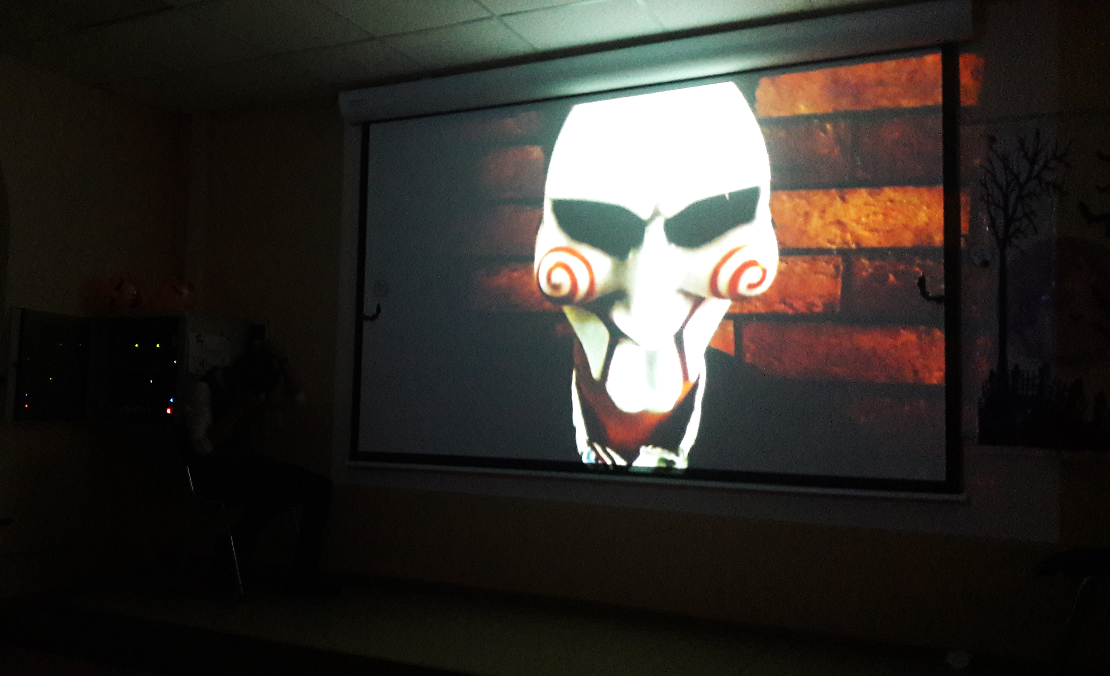 � ��������� ����������, ��������� � �������� ��� ���� ��������� ������������ ����������� 'Trick or treat', ����������� ������������ ���������