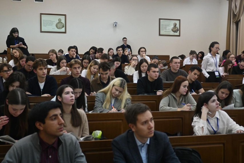 'Правовой ренессанс: новая эра юриспруденции' 'Правовой ренессанс: новая эра юриспруденции'