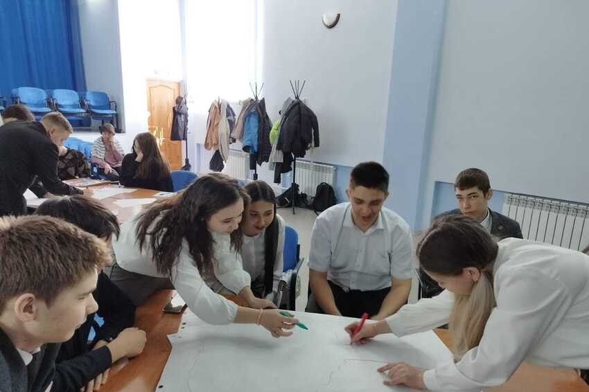 Лекции, тренинг, квиз, подготовка к ЕГЭ: в Бугульме прошли занятия психолого-педагогических классов Лекции, тренинг, квиз, подготовка к ЕГЭ: в Бугульме прошли занятия психолого-педагогических классов