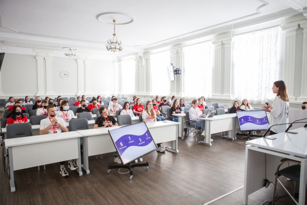 На базе Елабужского института КФУ состоялось открытие кадровой образовательной программы 'Первая лига. Елабуга'