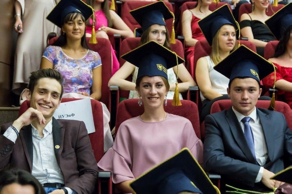 Graduates-honors of Elabuga Institute of KFU receive diplomas Magna cum Laude from the university top officials