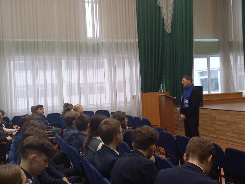 Профориентационный десант Елабужского института с энтузиазмом начал свою работу, открывая двери в мир будущего для школьников! Профориентационный десант Елабужского института с энтузиазмом начал свою работу, открывая двери в мир будущего для школьников!