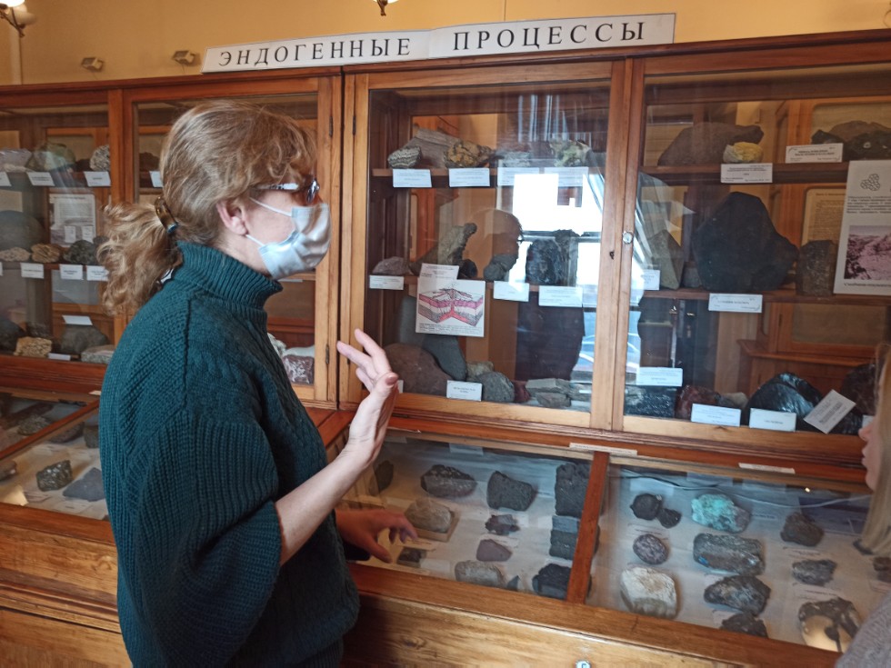 ��������� ������ 16-001 � ������������� ����� ����� �.�. �����������