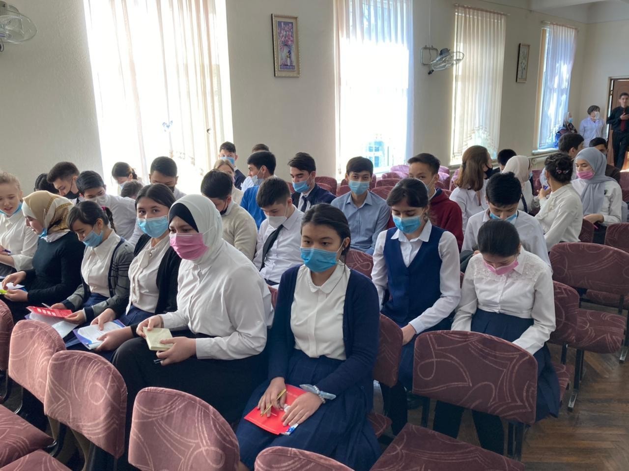 Презентация в Государственной образовательной средней специализированной школе №107 Презентация в Государственной образовательной средней специализированной школе №107