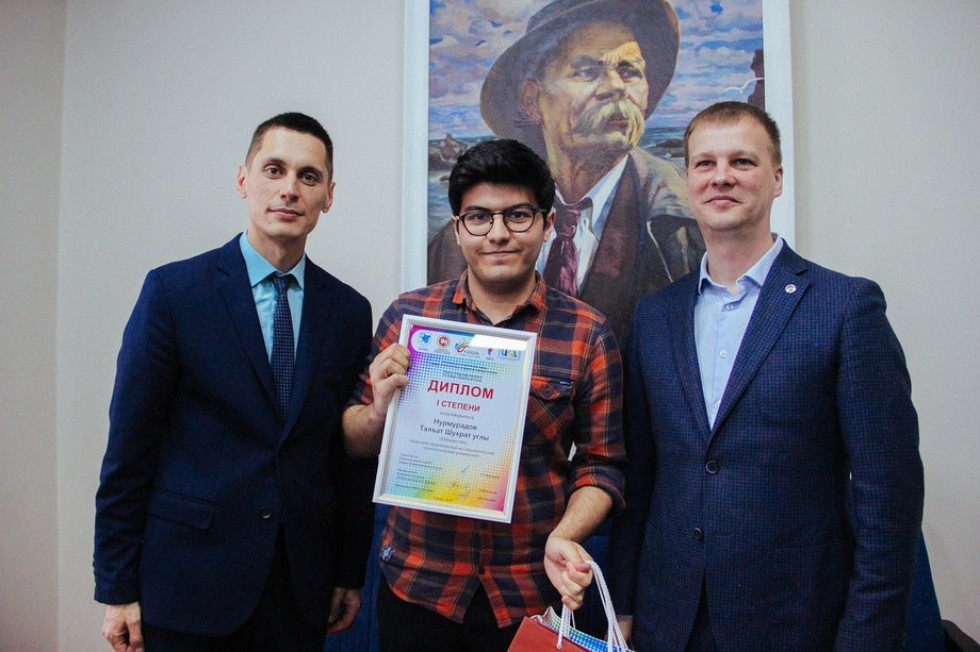 Торжественная церемония награждения победителей олимпиады по русскому языку среди иностранных студентов и магистрантов г. Казани Торжественная церемония награждения победителей олимпиады по русскому языку среди иностранных студентов и магистрантов г. Казани