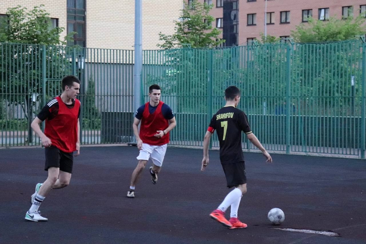 ������ �� ����-������� ����� ��������� ������� �����������