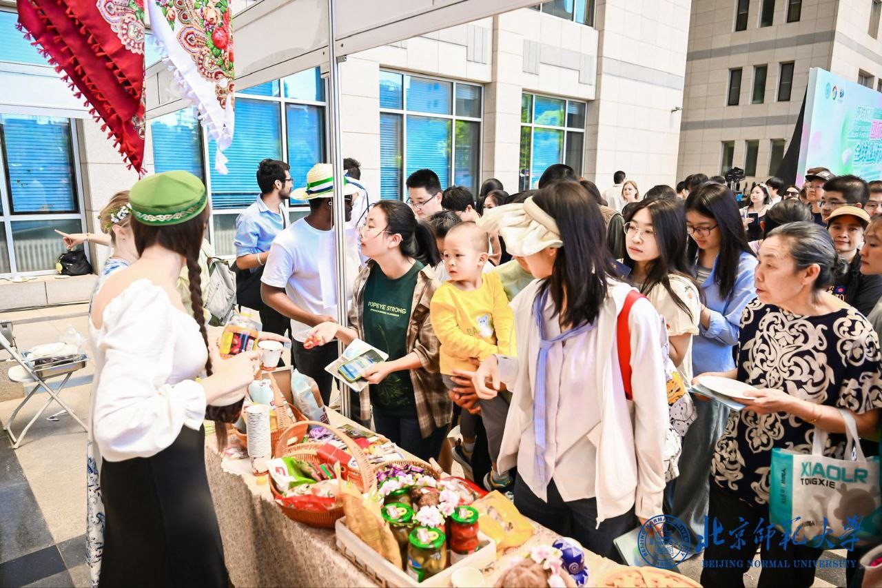 Студентка КФУ приняла участие в Международном культурном фестивале в Пекинском педагогическом университете Студентка КФУ приняла участие в Международном культурном фестивале в Пекинском педагогическом университете