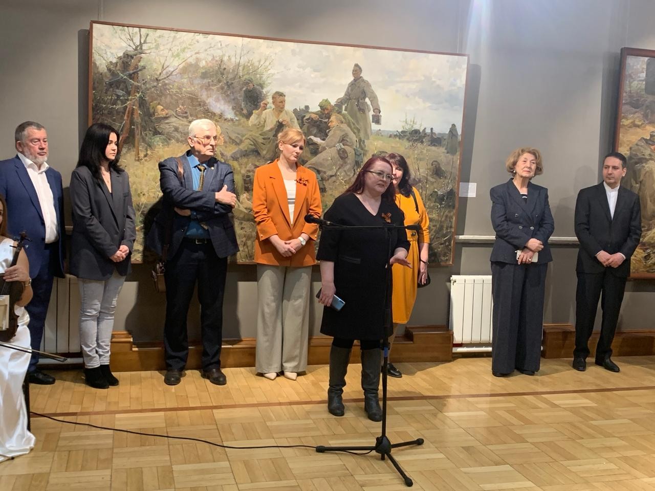 В национальной художественной галерее 'Хазинэ' открылась выставка к 80-летию Дня Победы В национальной художественной галерее 'Хазинэ' открылась выставка к 80-летию Дня Победы