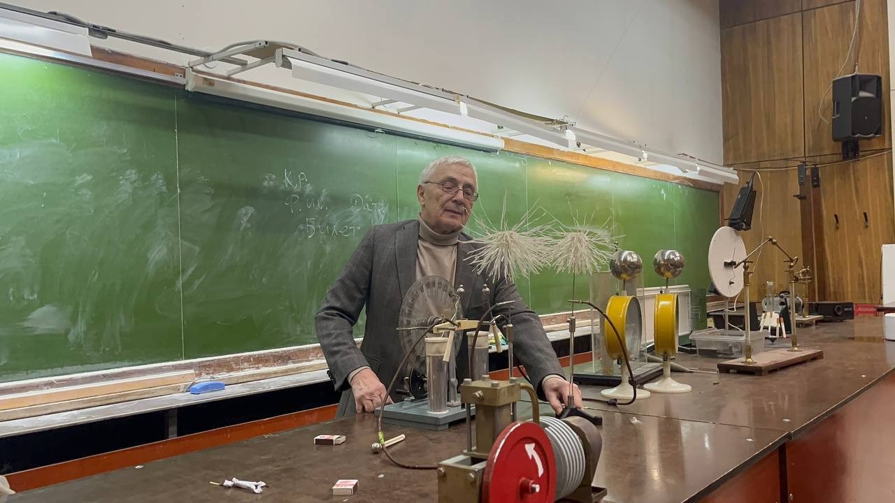 Лицеисты погрузились в удивительный мир науки Лицеисты погрузились в удивительный мир науки