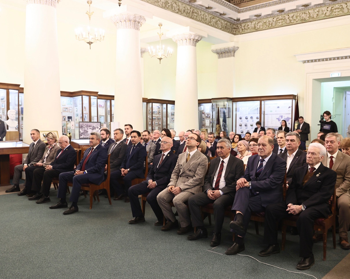 ������������� ��������� ������� ������ ���������� � ��� ,�������� ������, ������������� ��������� ������� ������