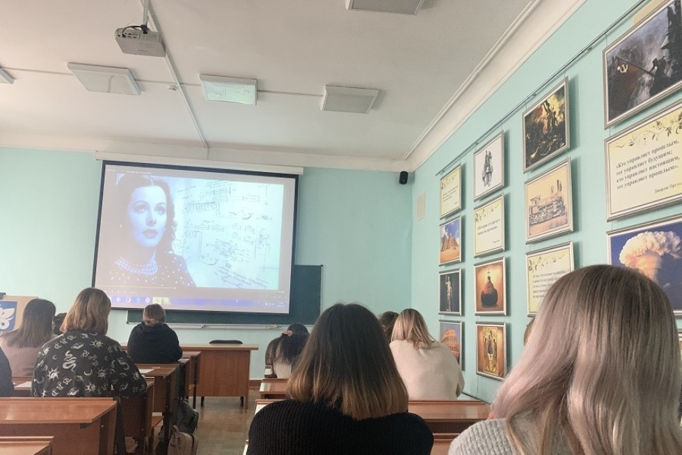 Дни научного кино 'Взломай код' Дни научного кино 'Взломай код'