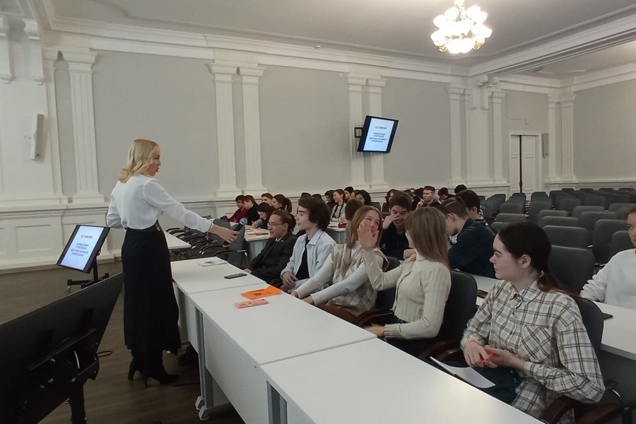 О народном учителе К.Д. Ушинском и 'формуле успеха' с учениками психолого-педагогических классов О народном учителе К.Д. Ушинском и 'формуле успеха' с учениками психолого-педагогических классов