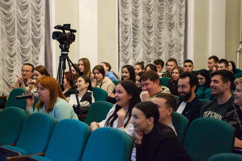 Стали известны победители КВН на кубок директора Елабужского института Стали известны победители КВН на кубок директора Елабужского института