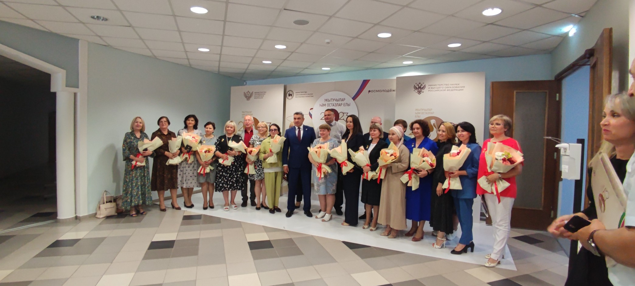 ������� �������� ����������� � ����� ���������� ��������� � �������������� ����������� ��������������� �����������.