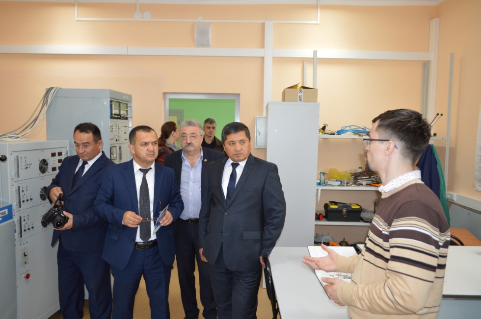 ��������� ������������� ���������-������������� ���������(����������) �������� ���������� �������� � ���������-������������ ������ ���