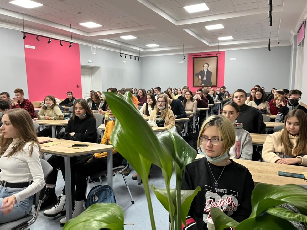 'Хоть им нет двадцати пяти ? трудный путь им пришлось пройти' 'Хоть им нет двадцати пяти ? трудный путь им пришлось пройти'