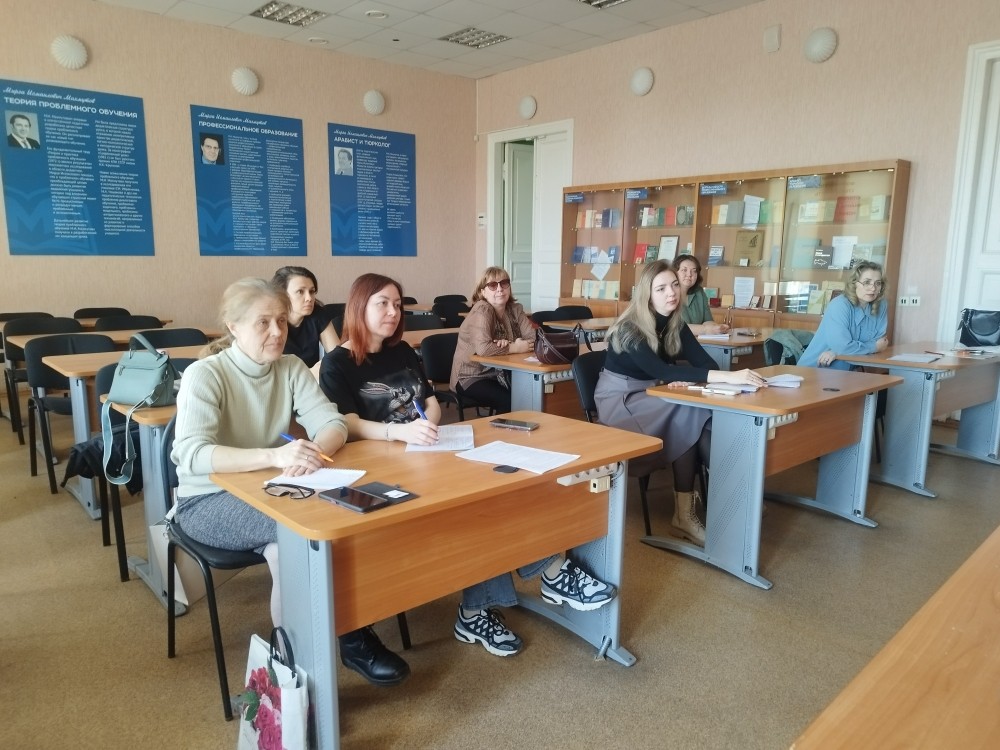 В Елабужском институте КФУ прошли курсы повышения квалификации для педагогов В Елабужском институте КФУ прошли курсы повышения квалификации для педагогов