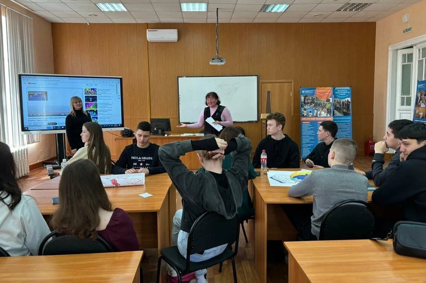 Сертификаты помощника вожатого получили участники психолого-педагогических классов Сертификаты помощника вожатого получили участники психолого-педагогических классов